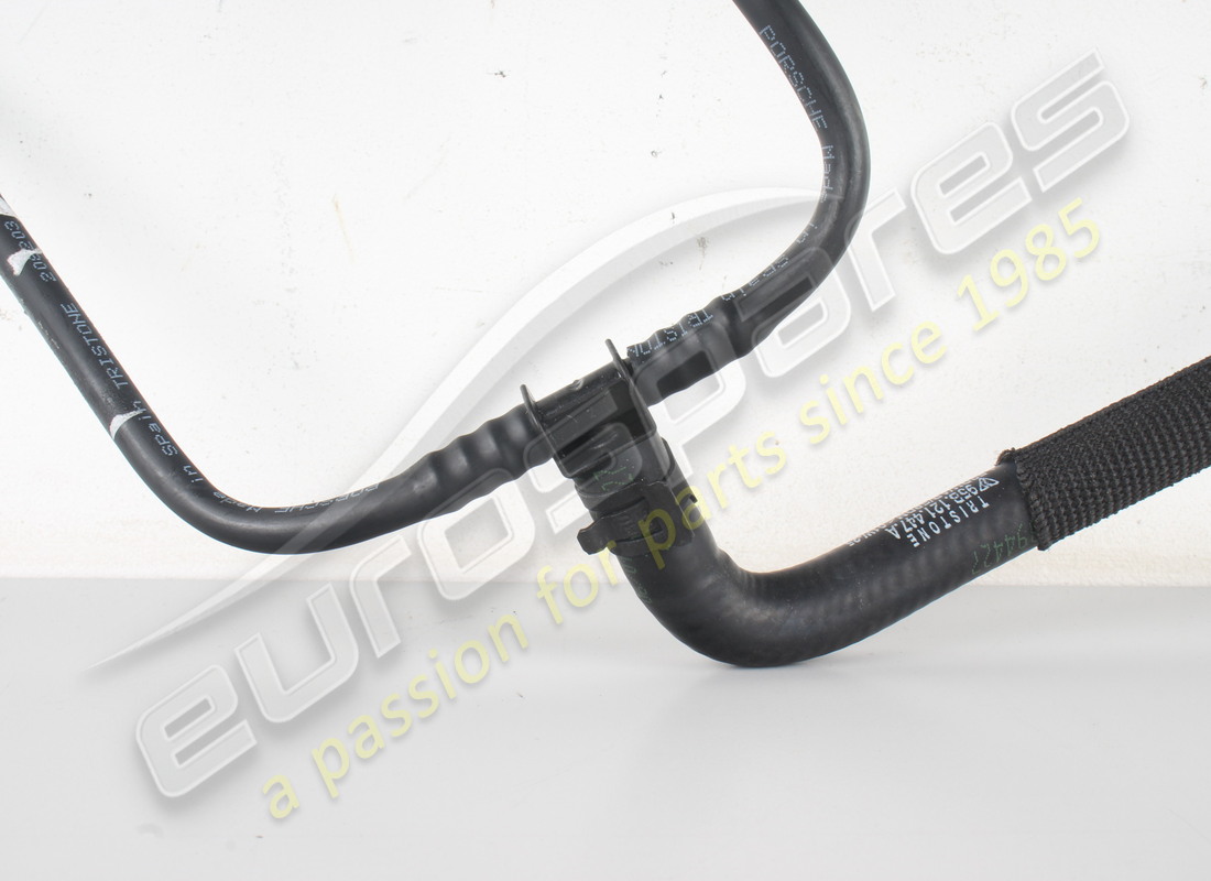 NEW PORSCHE BREATHER LINE. PART NUMBER 95B121447A (3) new porsche breather line. part number 95b121447a (3)