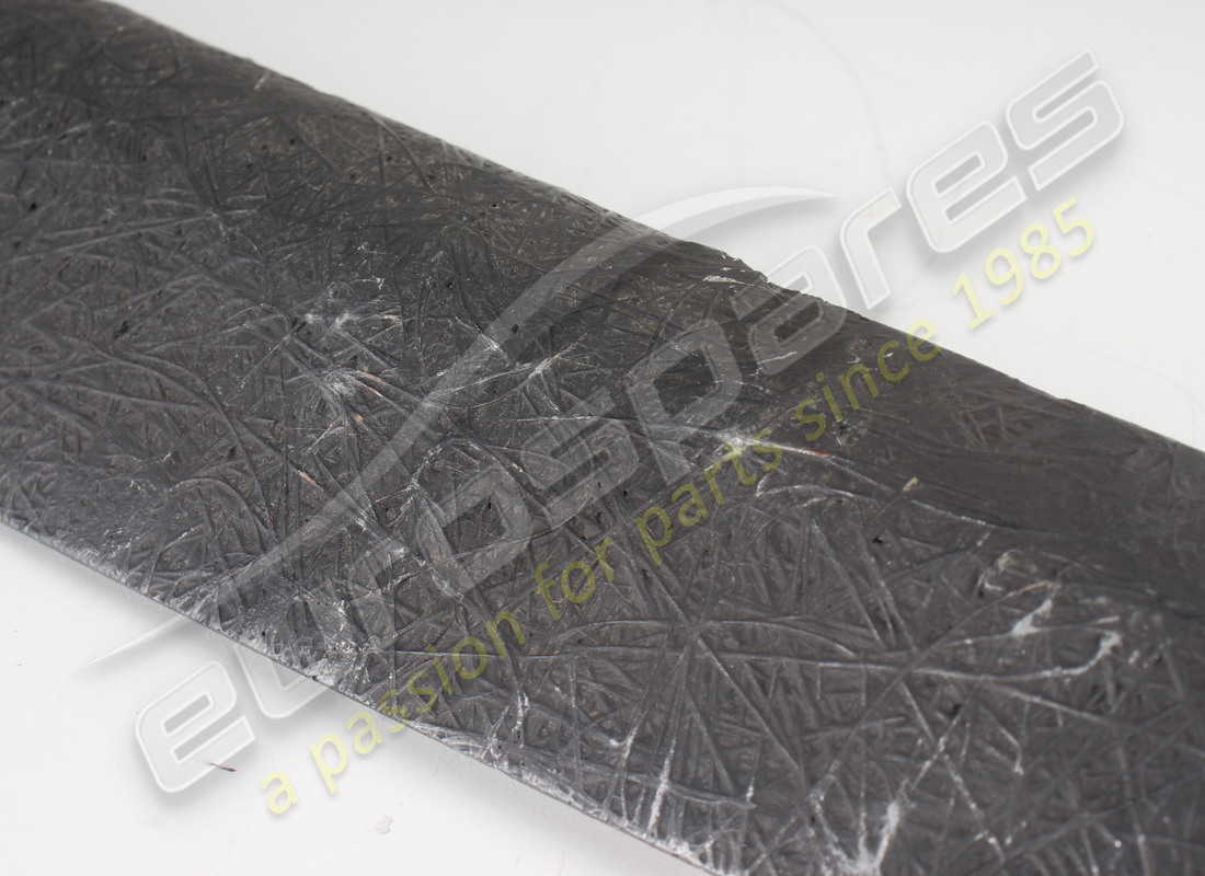 new ferrari rh rear light protection. part number 63307300 (3)