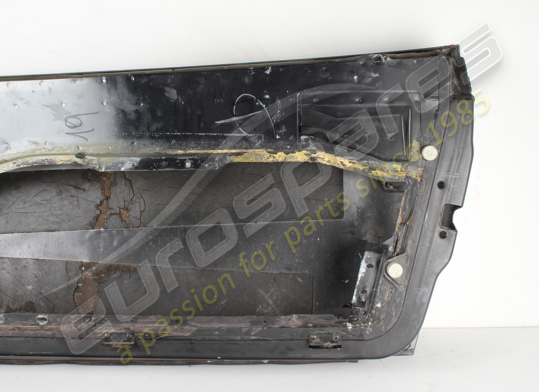 USED FERRARI RH DOOR. PART NUMBER 64710100 (6) used ferrari rh door. part number 64710100 (6)