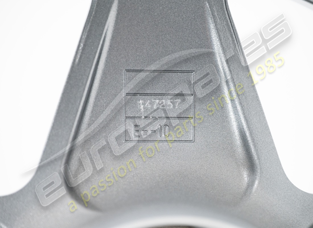 NEW FERRARI SPARE WHEEL RIM. PART NUMBER 147257 (7) new ferrari spare wheel rim. part number 147257 (7)