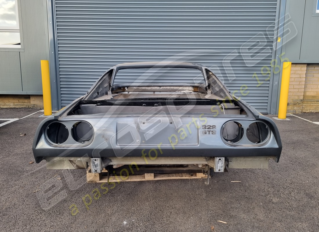 USED FERRARI REAR PANEL COMPLETE GTS. PART NUMBER 61901700 (1) used ferrari rear panel complete gts. part number 61901700 (1)