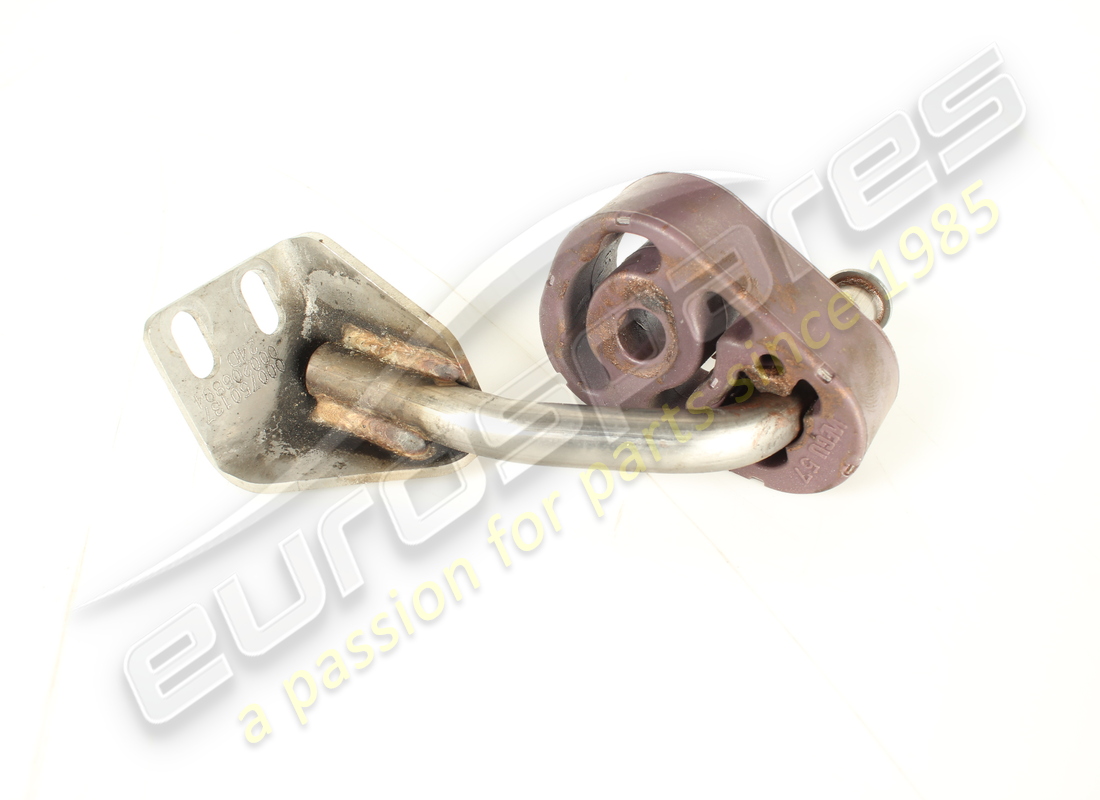 USED FERRARI RH EXTENSION FASTENER BRACKET. PART NUMBER 750137 (1) used ferrari rh extension fastener bracket. part number 750137 (1)