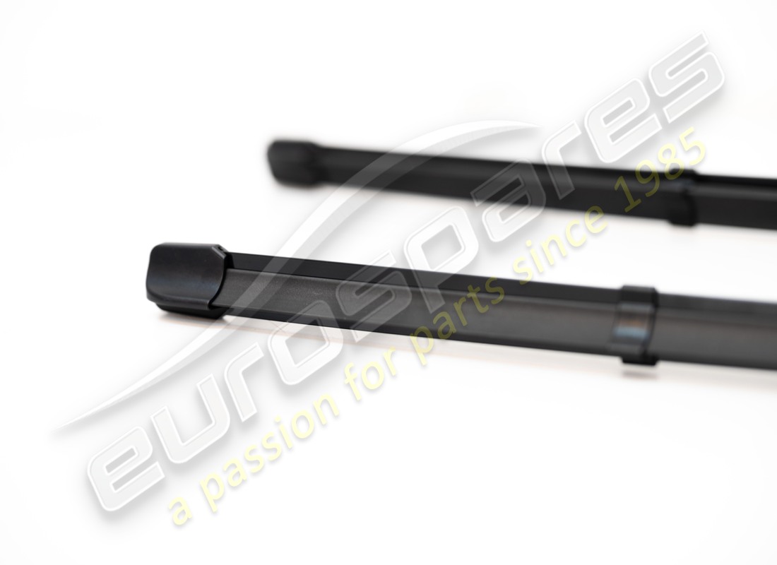 NEW PORSCHE 1 SET: WIPER BLADES. PART NUMBER 971998002A (4) new porsche 1 set: wiper blades. part number 971998002a (4)