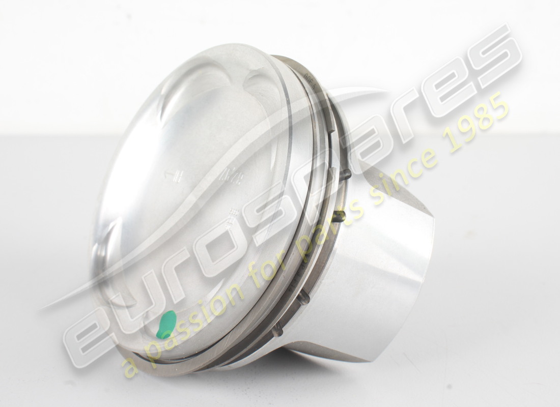 NEW FERRARI PISTON ASSEMBLY (GREEN CODE). PART NUMBER 126580 (2) new ferrari piston assembly (green code). part number 126580 (2)