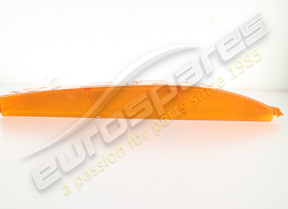 NEW (OTHER) FERRARI RH FRONT LENS INDICATOR RHD PART NUMBER 61536100 (4) new (other) ferrari rh front lens indicator rhd part number 61536100 (4)