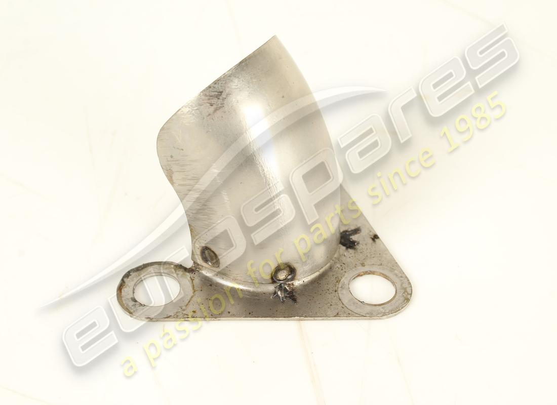 USED FERRARI SHIELD. PART NUMBER 277001 (3) used ferrari shield. part number 277001 (3)