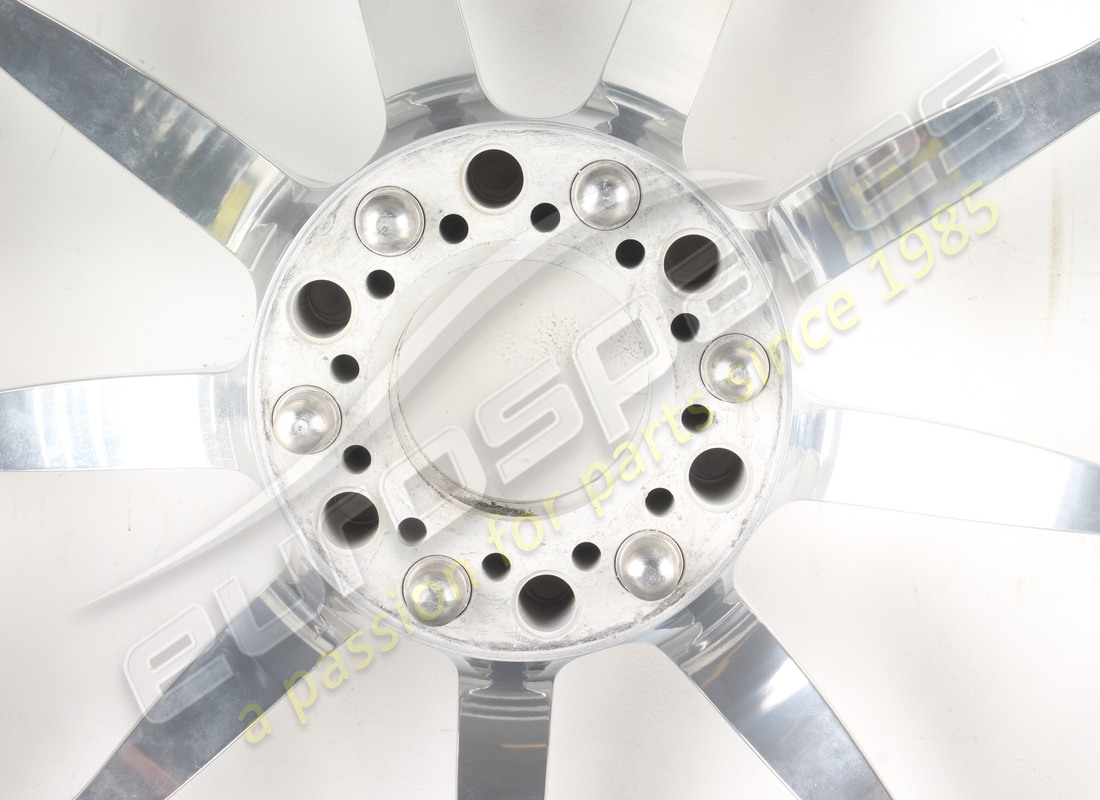 NEW MCLAREN SENNA/P1 GTR WHEEL SET. PART NUMBER EAP1558707 (5) new mclaren senna/p1 gtr wheel set. part number eap1558707 (5)