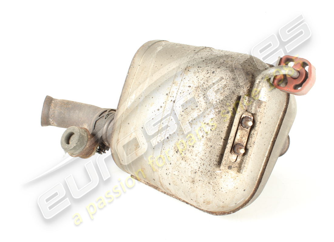 USED FERRARI GRILLE WITH RH TAILPIPES. PART NUMBER 84433600 (2) used ferrari grille with rh tailpipes. part number 84433600 (2)