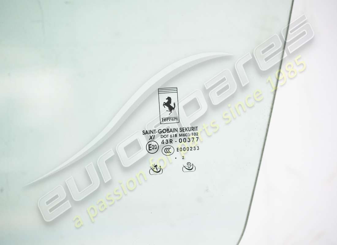 used ferrari lh door window. part number 83614500 (2)