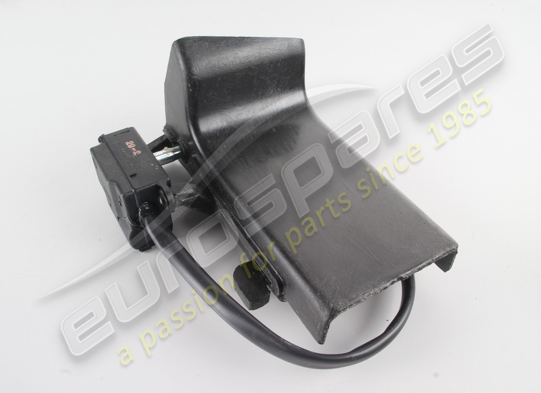 NEW FERRARI LH AIR DUCT WITH ACTUATOR LHD PART NUMBER 124038 (2) new ferrari lh air duct with actuator lhd part number 124038 (2)