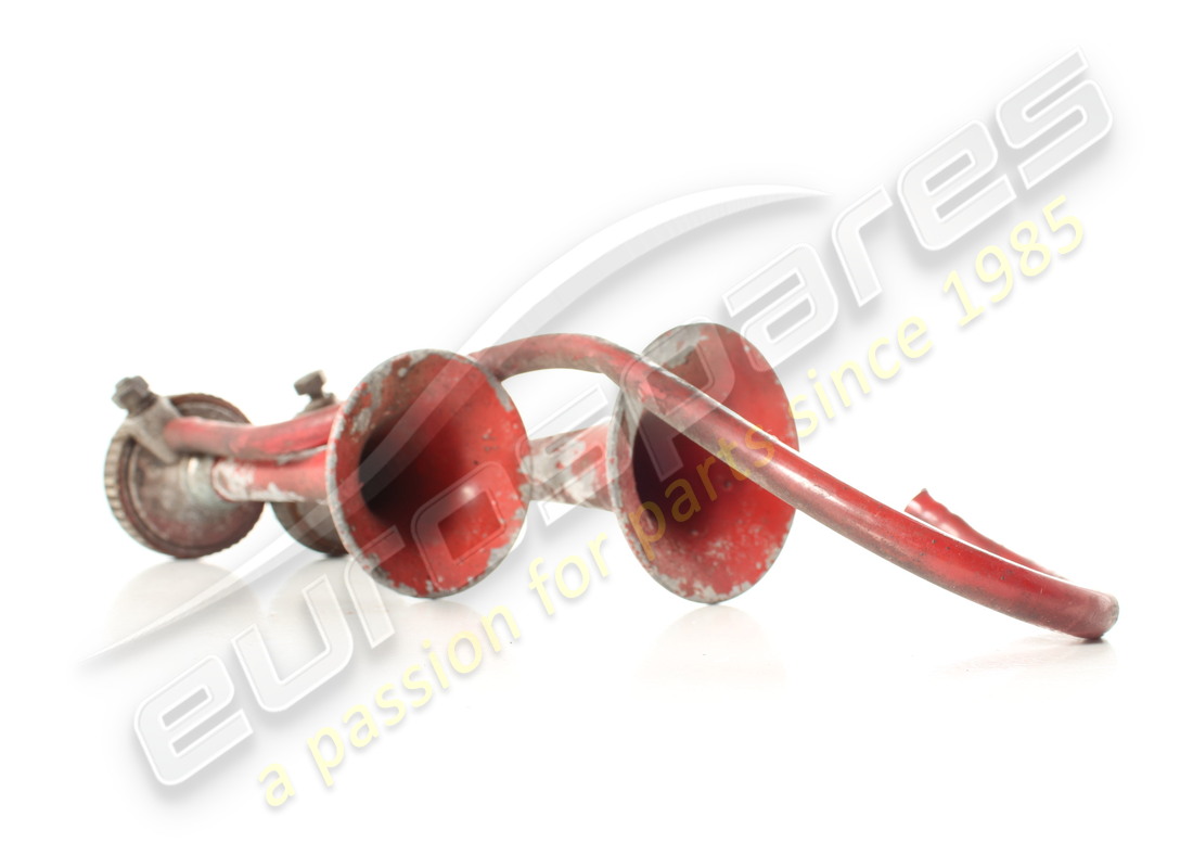 USED FERRARI HORNS ASSEMBLY. PART NUMBER 50089804 (2) used ferrari horns assembly. part number 50089804 (2)