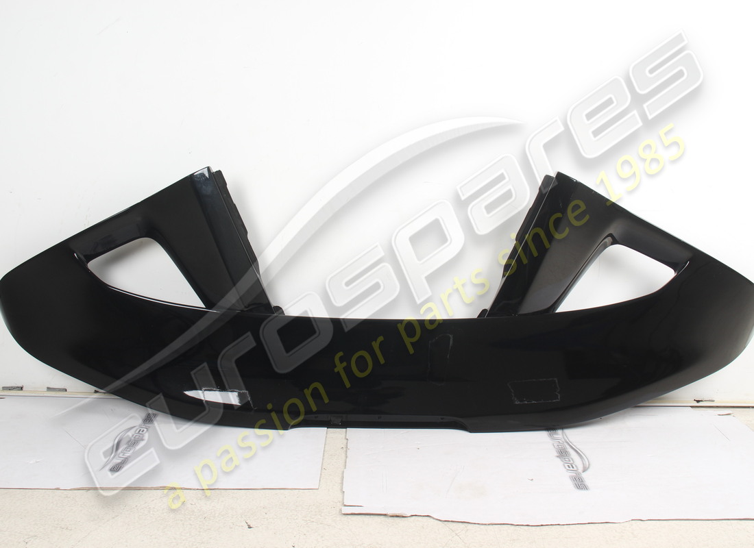 USED Ferrari COMPLETE REAR SPOILER . PART NUMBER 949122 (1)