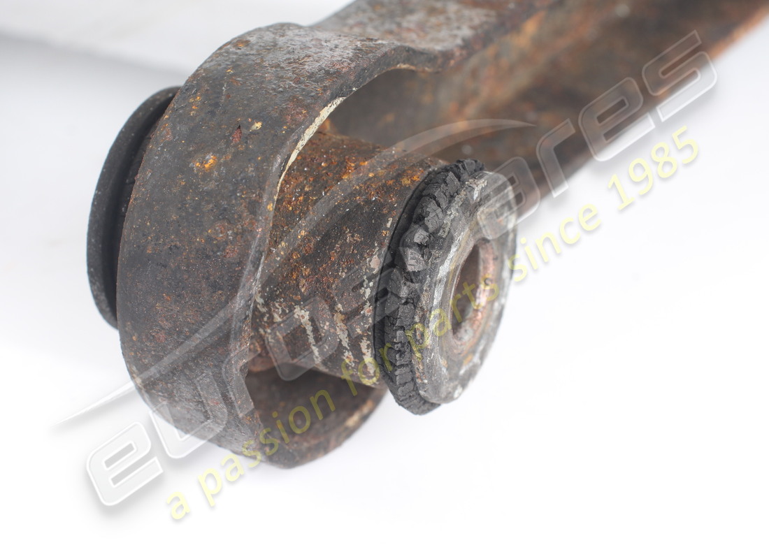 USED FERRARI RH REAR SUSPENSION LOWER LEVER. PART NUMBER 117805 (5) used ferrari rh rear suspension lower lever. part number 117805 (5)
