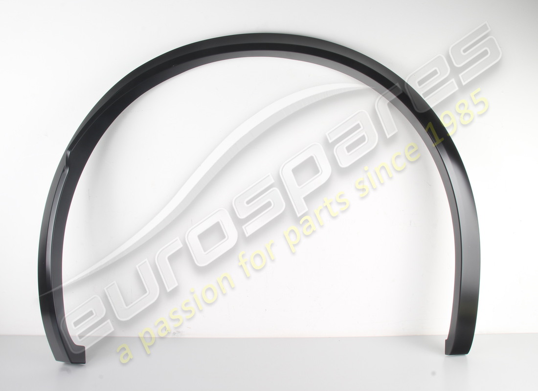 NEW MASERATI RH REAR WHEELHOUSE MOULDING. PART NUMBER 670266723 (1) new maserati rh rear wheelhouse moulding. part number 670266723 (1)