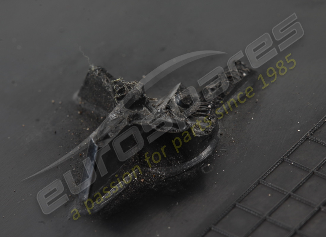 DAMAGED EUROSPARES HEADLAMP. PART NUMBER EAP1392841 (11) damaged eurospares headlamp. part number eap1392841 (11)