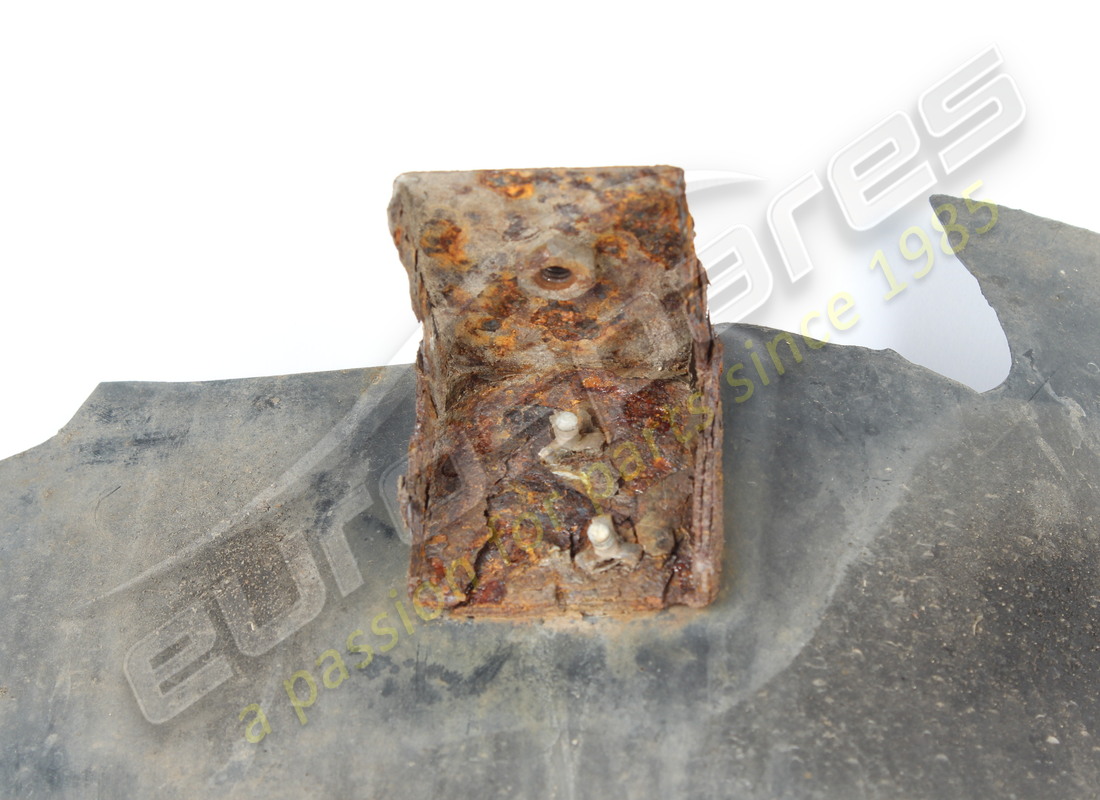 used ferrari front gravel guard for lh part number 66850100 (4)