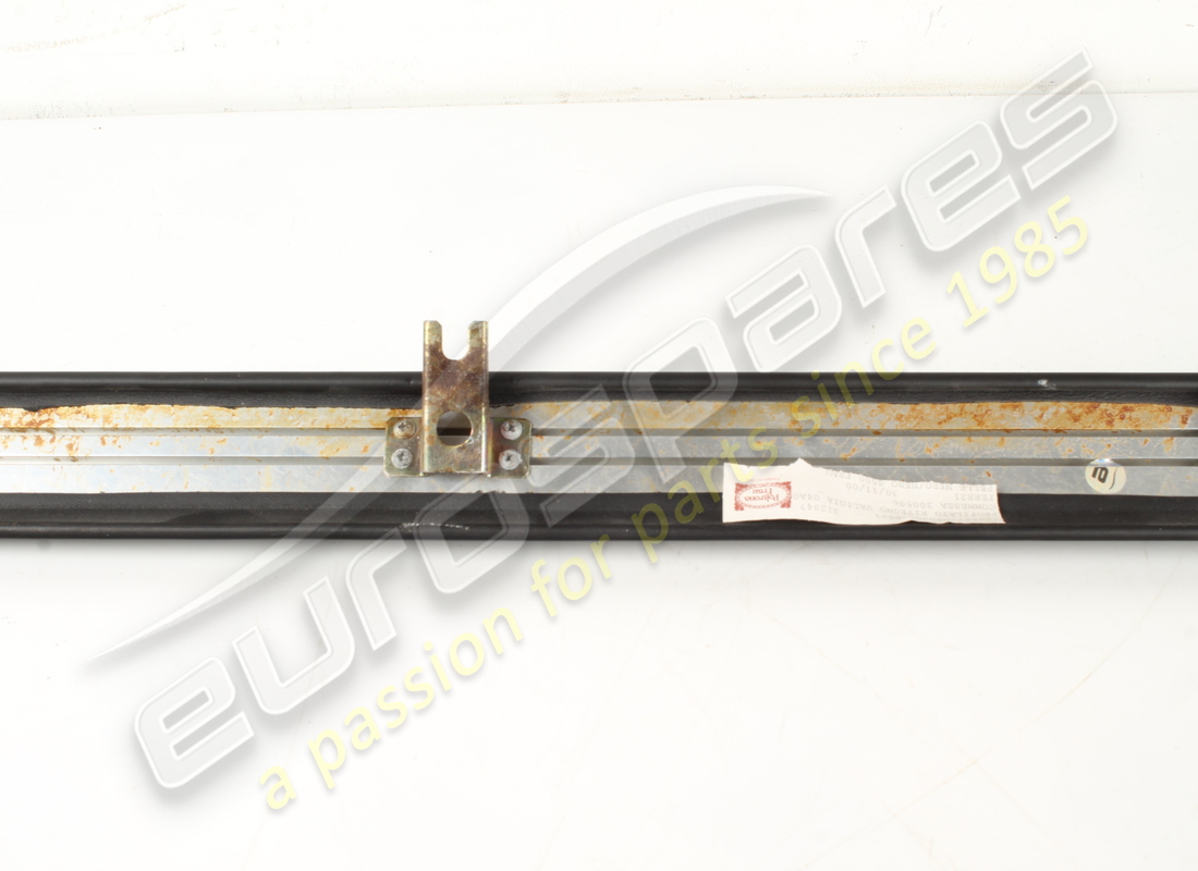 USED FERRARI TRIM IN BLACK VM8500. PART NUMBER 65122400 (3) used ferrari trim in black vm8500. part number 65122400 (3)