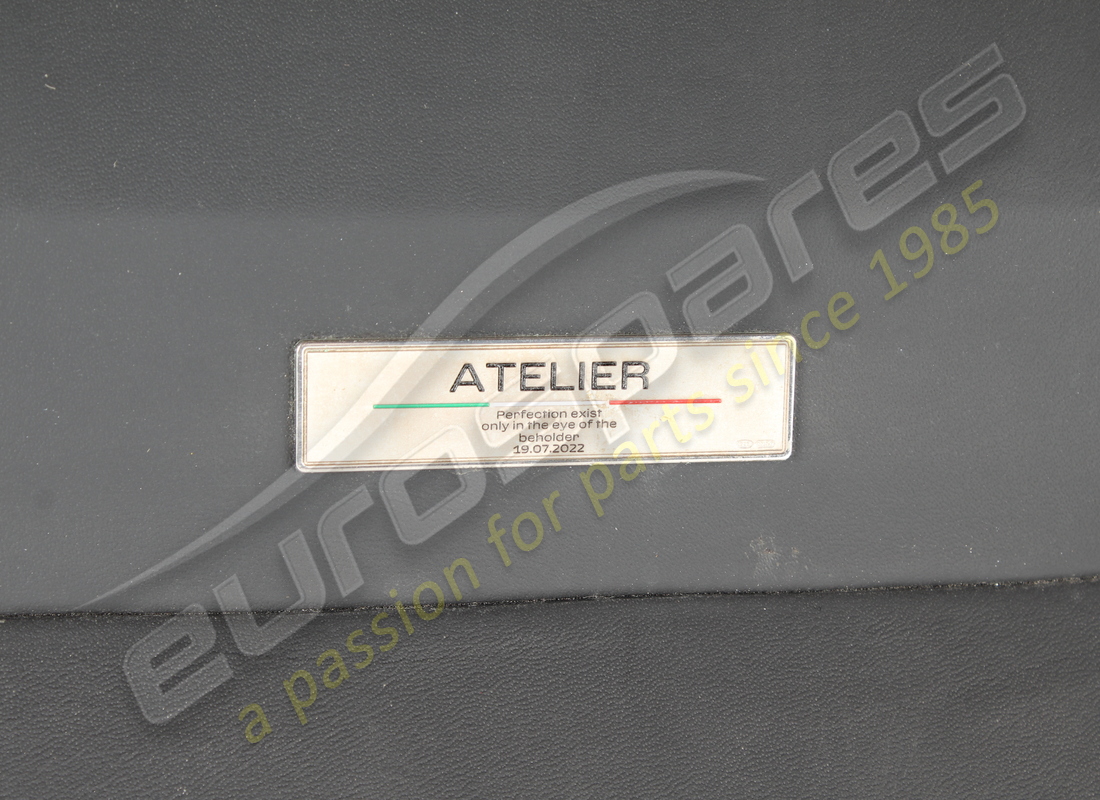 used ferrari ricopr.dietro schienale pell. part number 861687 (2)