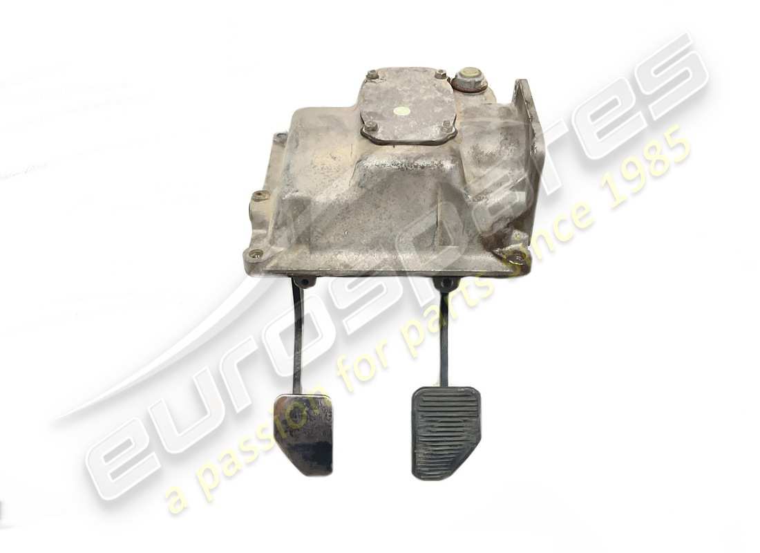 USED FERRARI PEDAL BOX SUPPORT COMPLETE. PART NUMBER 108022 (4) used ferrari pedal box support complete. part number 108022 (4)