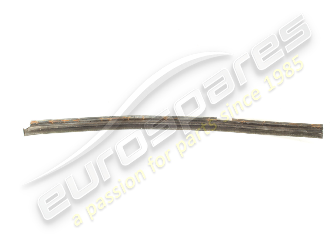 USED Ferrari RH OUTER DOOR WEATHERSTRIP . PART NUMBER 64715800 (1)