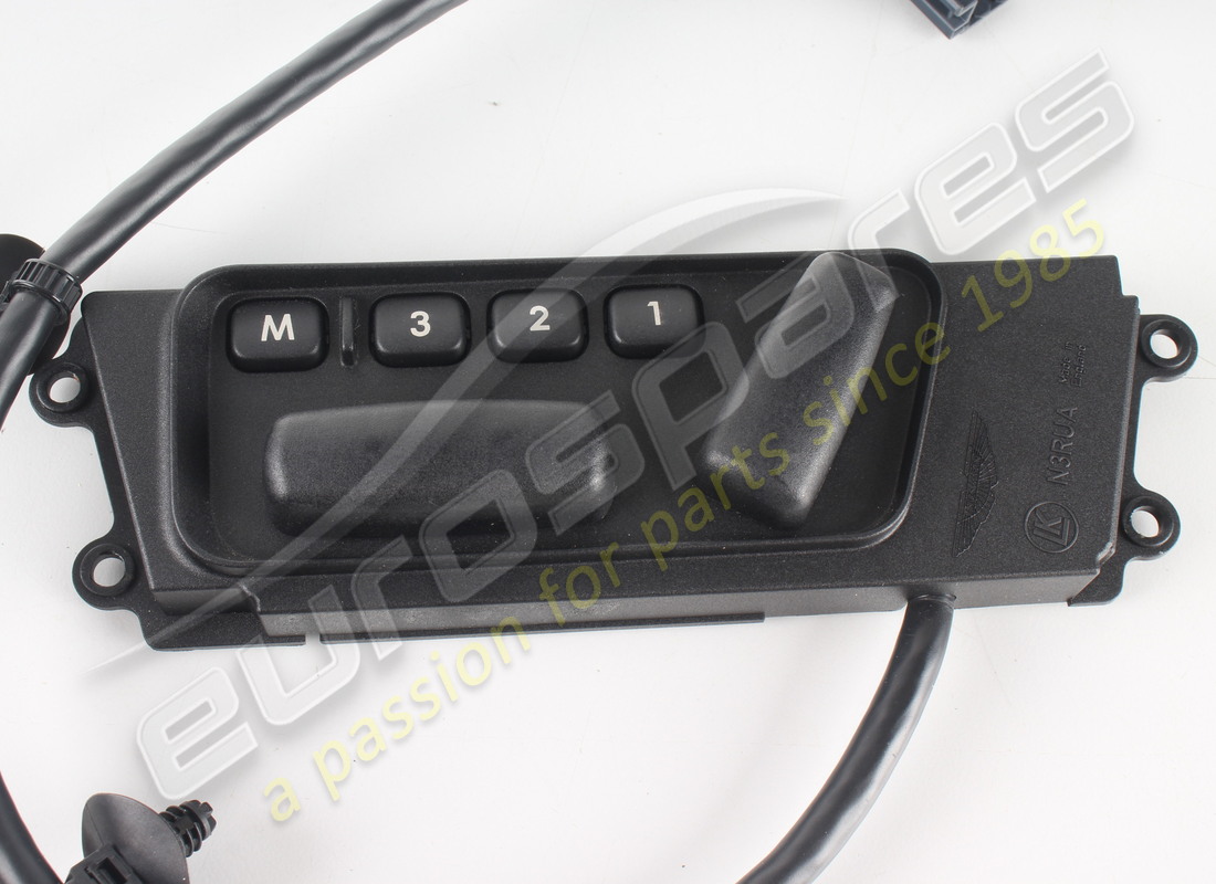 used aston martin lhs seat adj sw mem. part number 7g4314b709ac (2)