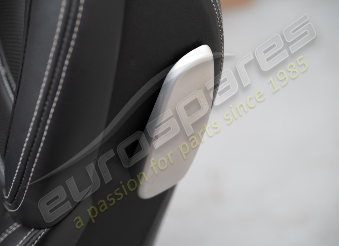 used ferrari complete seat set. part number eap1558688 (14)