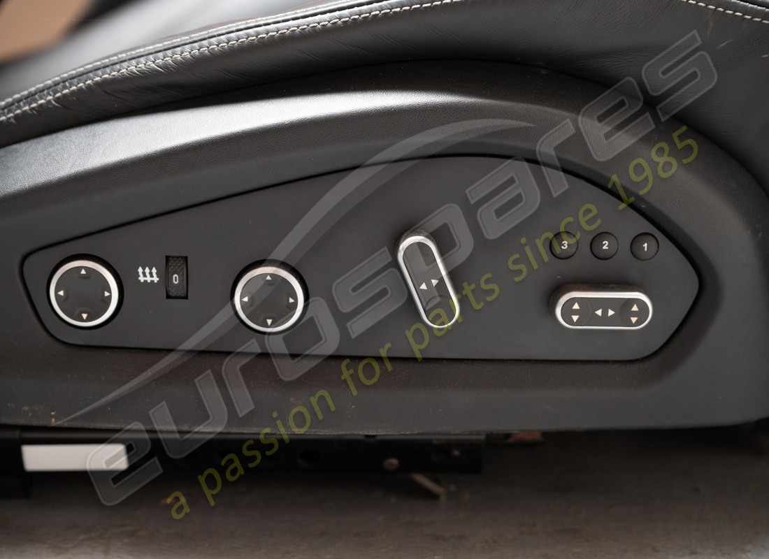 used ferrari complete seat set. part number eap1558688 (12)