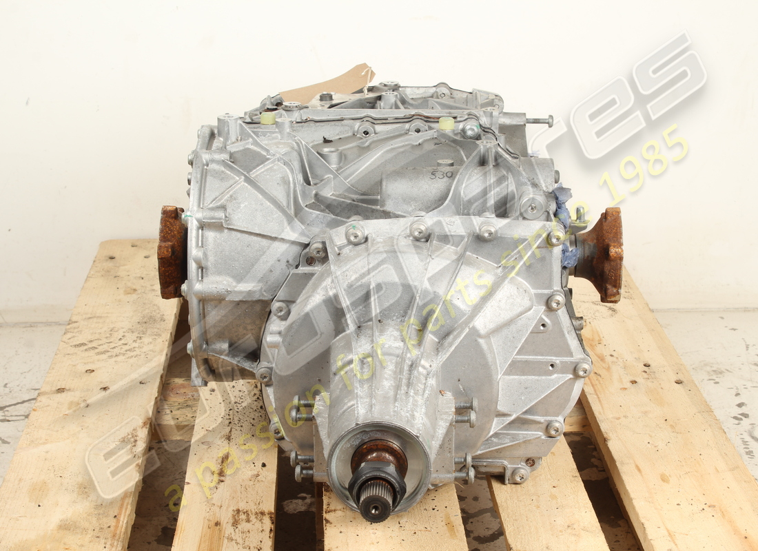 USED FERRARI COMPLETE DCT GEARBOX. PART NUMBER 790512 (6) used ferrari complete dct gearbox. part number 790512 (6)