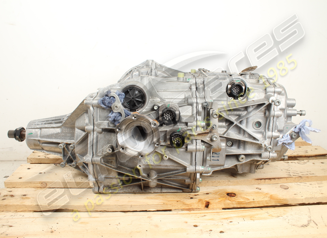 USED FERRARI COMPLETE DCT GEARBOX. PART NUMBER 790512 (3) used ferrari complete dct gearbox. part number 790512 (3)