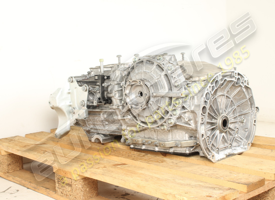 USED FERRARI GEARBOX GTC. PART NUMBER 893170 (2) used ferrari gearbox gtc. part number 893170 (2)