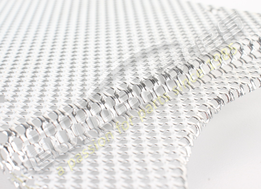 new (other) ferrari rh rear grill -white lucid. part number 68965000 (4)