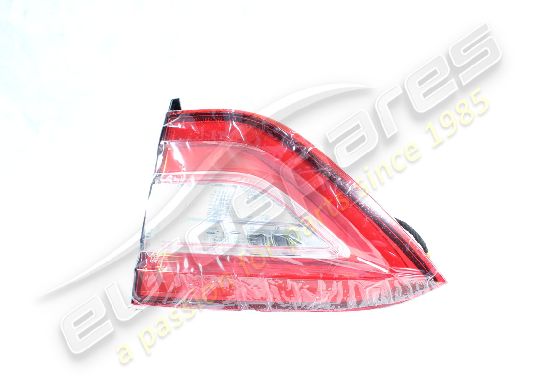 NEW MASERATI REAR RH MOBILE TAIL LIGHT. PART NUMBER 670100869 (1) new maserati rear rh mobile tail light. part number 670100869 (1)