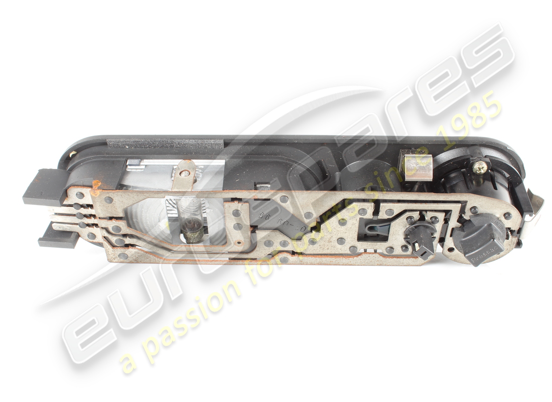 USED MASERATI REAR DOME LIGHT. PART NUMBER 373100118 (4) used maserati rear dome light. part number 373100118 (4)