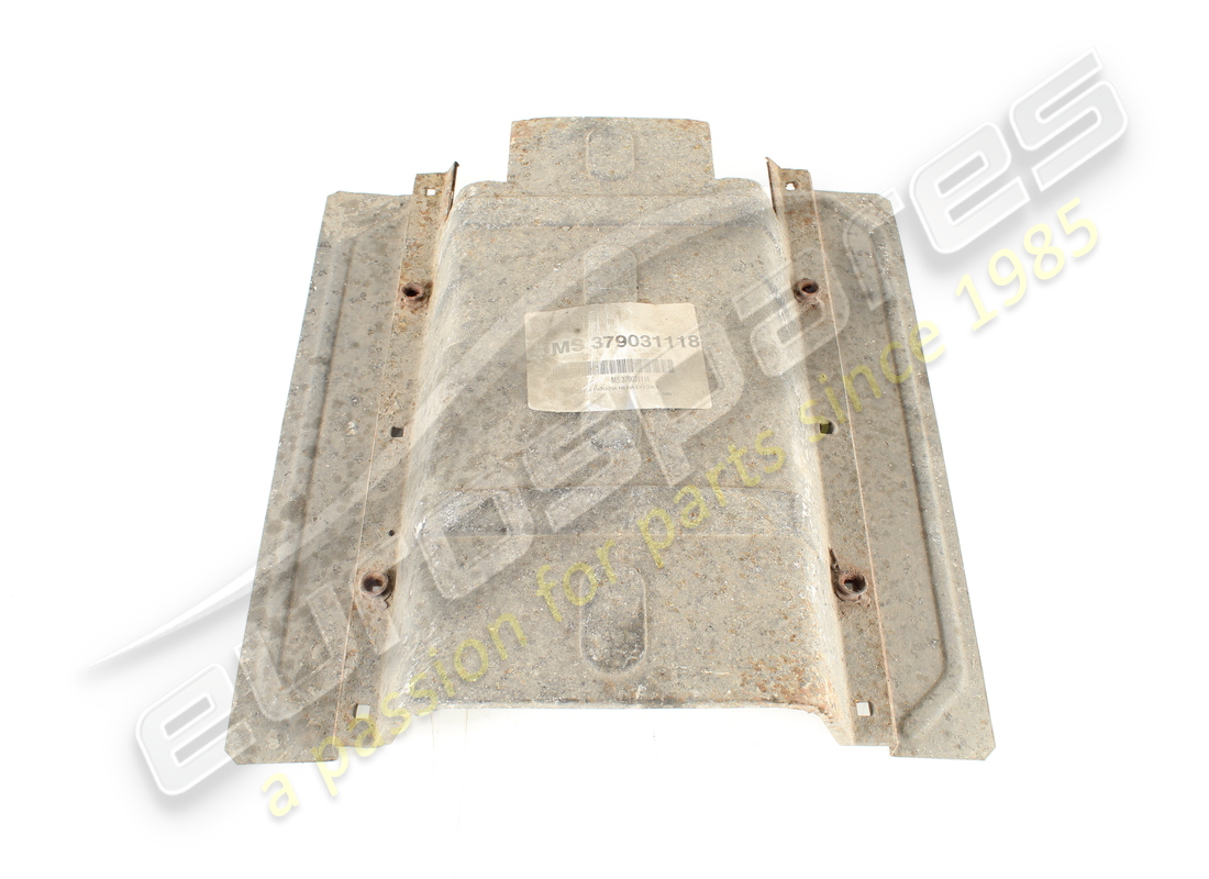 used maserati rear rh guard 8 cylinder. part number 379031118 (2)