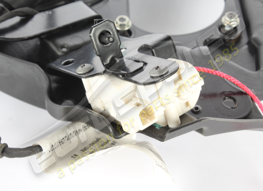 USED FERRARI CARRIER PRESA DI RICARICA EU. PART NUMBER 870747 (2) used ferrari carrier presa di ricarica eu. part number 870747 (2)