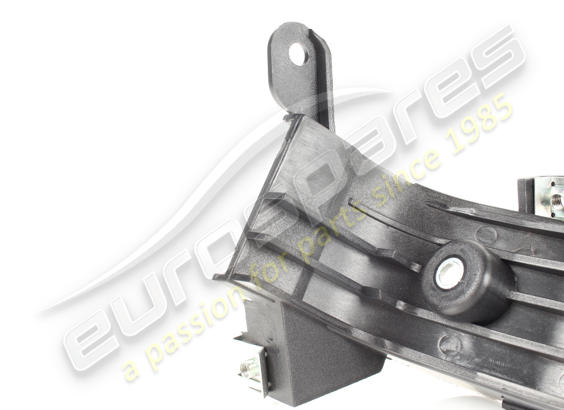 USED FERRARI UPPER GUIDE FOR REAR LH SE. PART NUMBER 69791700 (4) used ferrari upper guide for rear lh se. part number 69791700 (4)