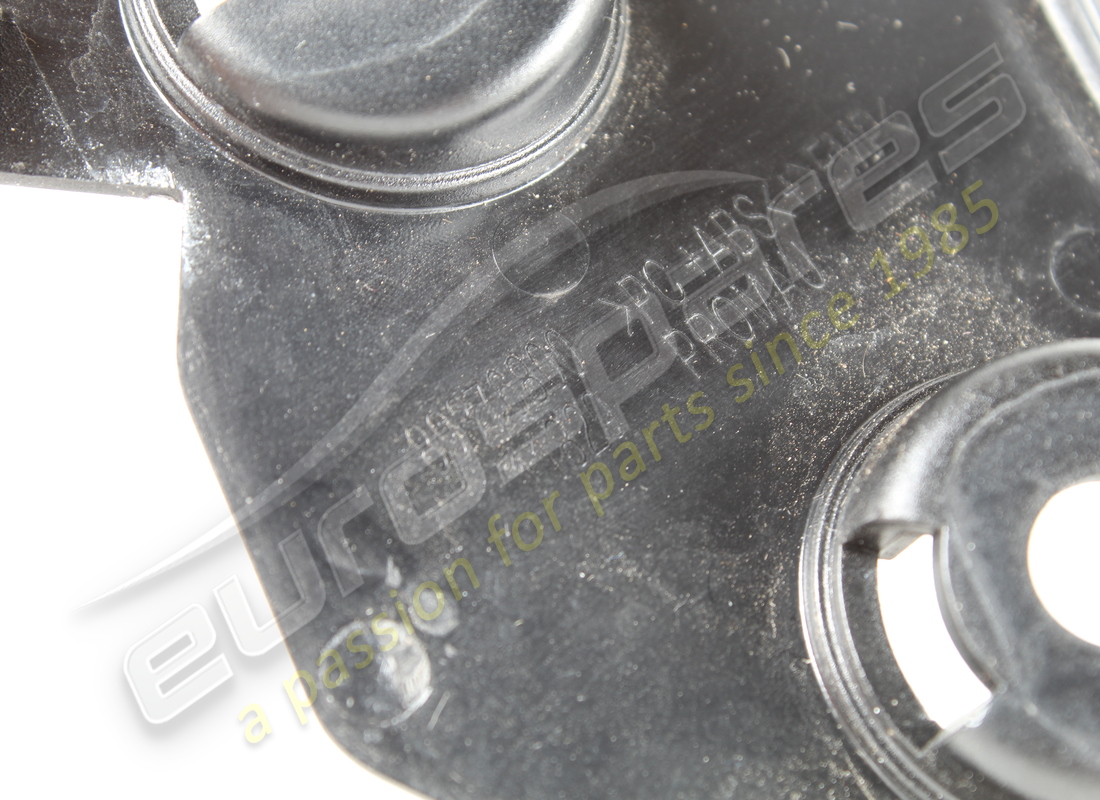 used ferrari rh rear luggage compartment. part number 89376800 (3)