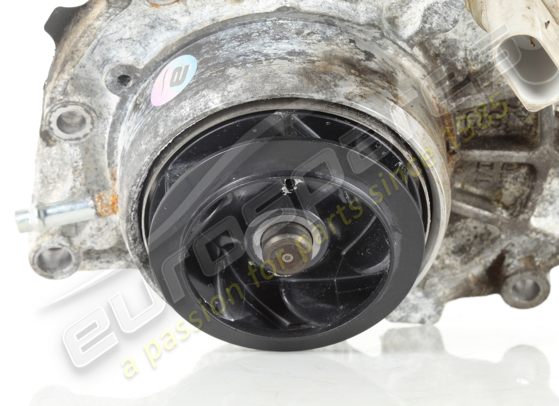USED LAMBORGHINI WATER PUMP. PART NUMBER 0P2121014F (3) used lamborghini water pump. part number 0p2121014f (3)