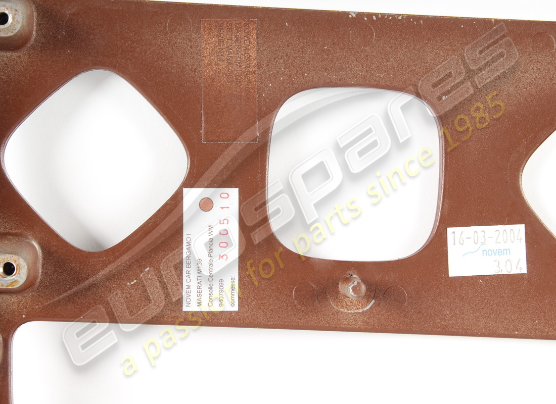 USED MASERATI DASHBOARD CENTRAL CONSOLE (MAHOGANY 09407549). PART NUMBER 981336680 (5) used maserati dashboard central console (mahogany 09407549). part number 981336680 (5)