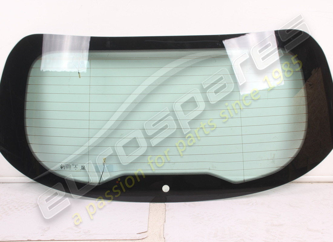 NEW MASERATI REAR WINDOW GLASS. PART NUMBER 673013373 (1) new maserati rear window glass. part number 673013373 (1)