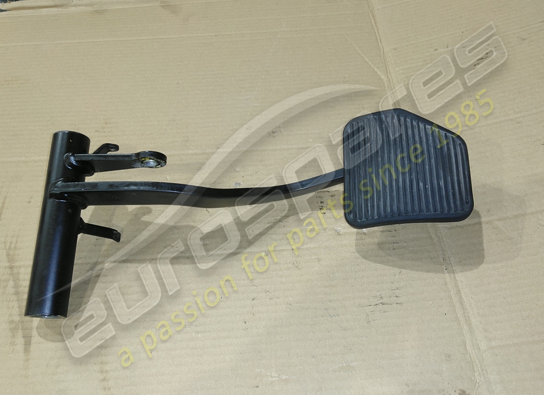 USED FERRARI BRAKE PEDAL. PART NUMBER 168556 (1) used ferrari brake pedal. part number 168556 (1)
