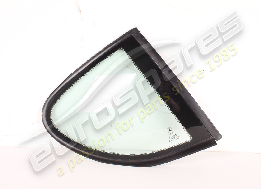 USED Ferrari RH REAR SIDE GLASS . PART NUMBER 65645200 (1)