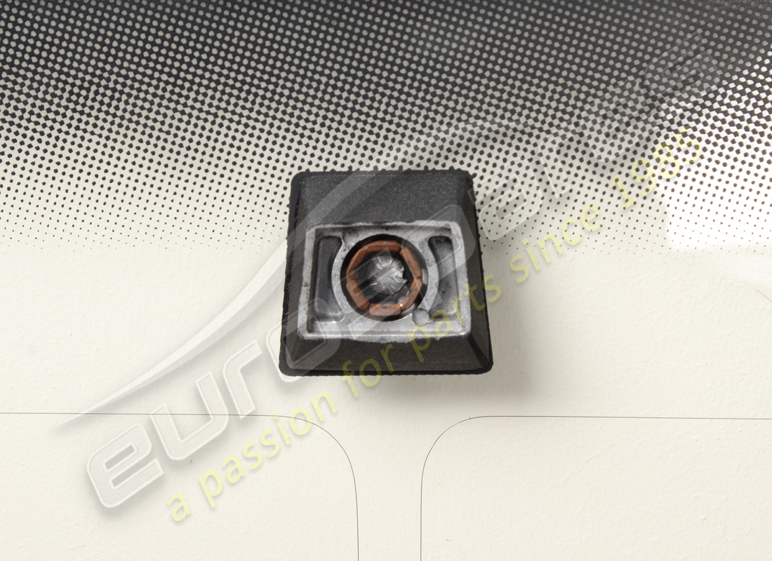 USED FERRARI FRONT WINDSCREEN (CENTRAL ANTENNA CONNECTION). PART NUMBER 63020000 (3) used ferrari front windscreen (central antenna connection). part number 63020000 (3)