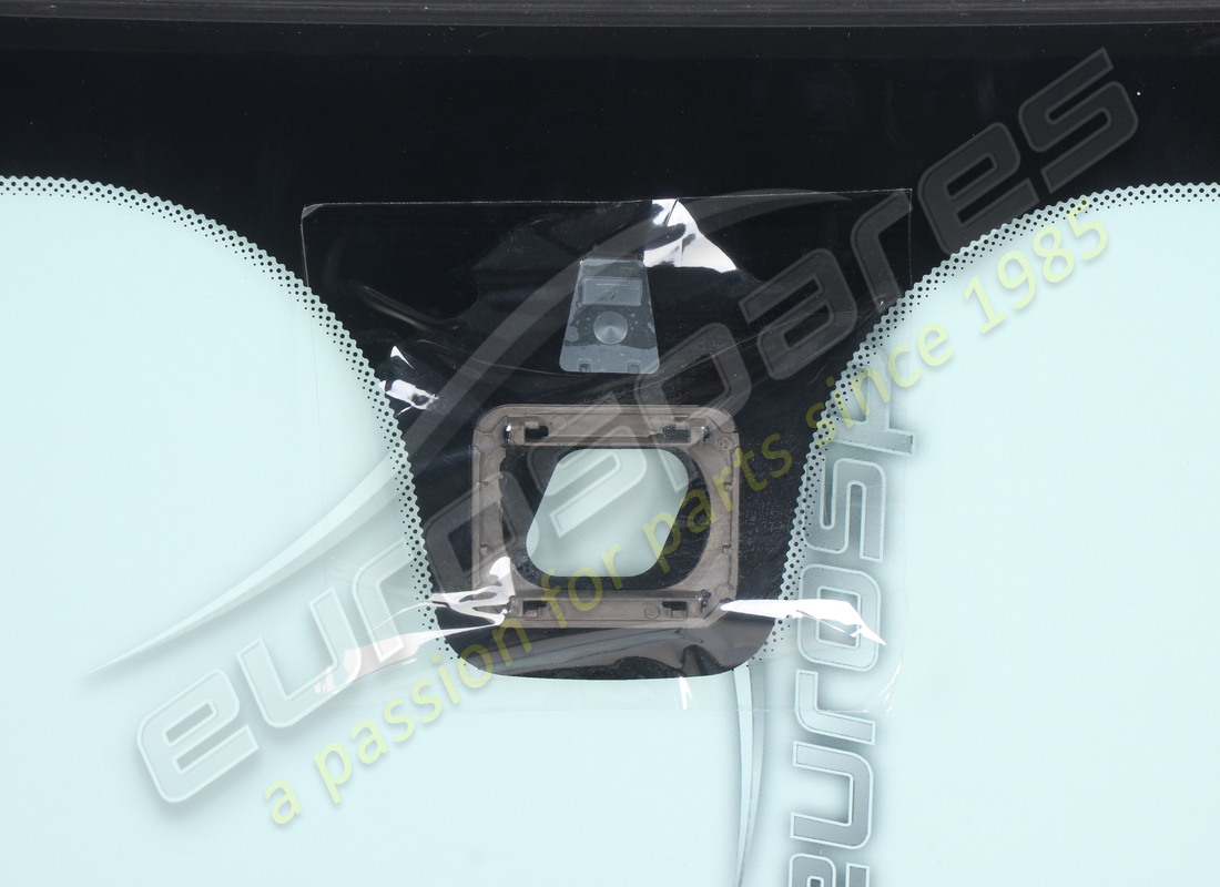 new oe windscreen. part number 68269300 (4)