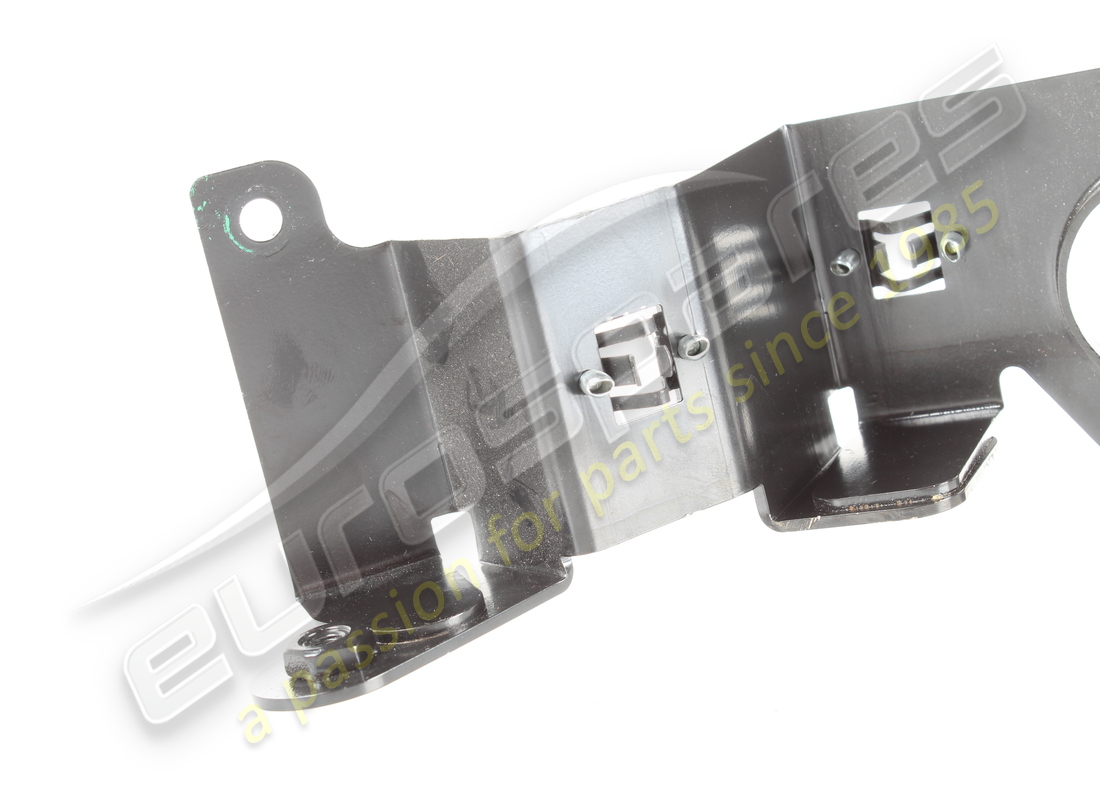 USED FERRARI DRIVER SIDE BRACKET. PART NUMBER 86818700 (3) used ferrari driver side bracket. part number 86818700 (3)