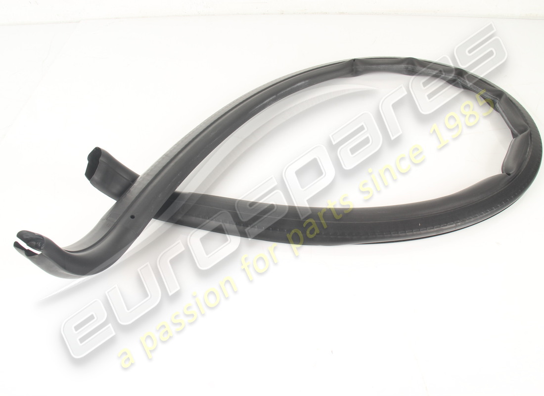 USED FERRARI GUARNIZIONE VASCA CAPOTE. PART NUMBER 788136 (2) used ferrari guarnizione vasca capote. part number 788136 (2)