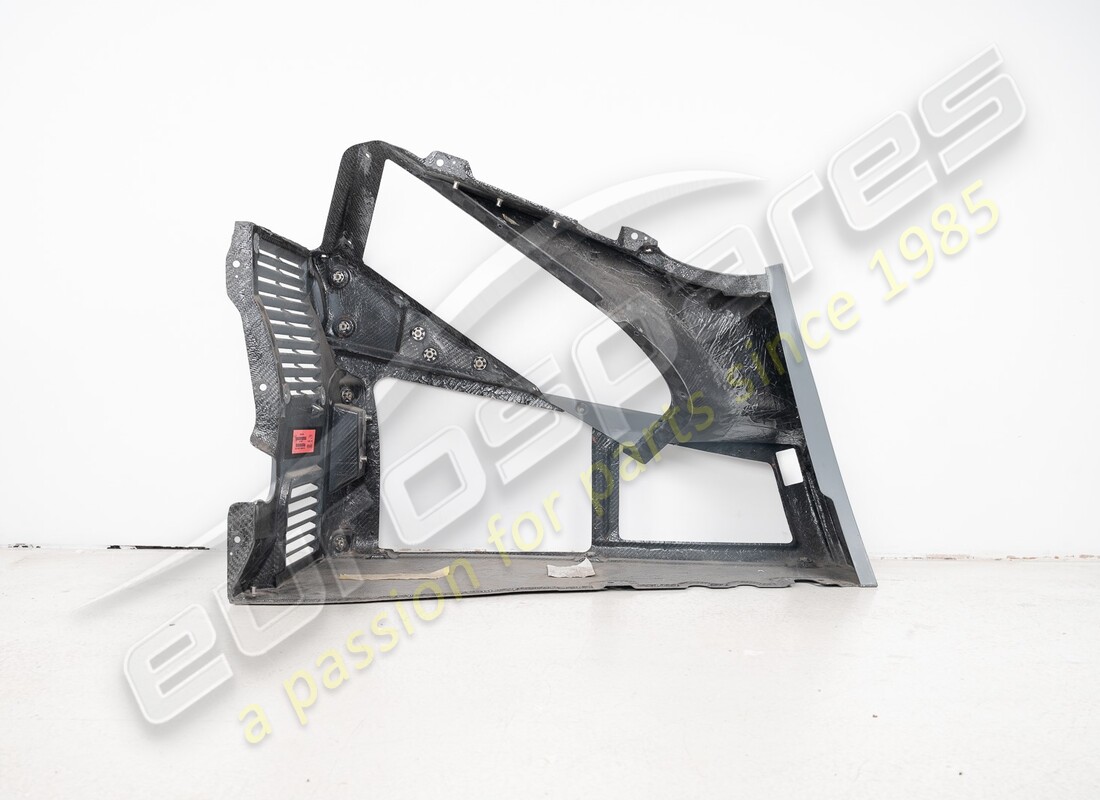 NEW FERRARI COMPLETE LH REAR FLANK. PART NUMBER 87446210 (4) new ferrari complete lh rear flank. part number 87446210 (4)