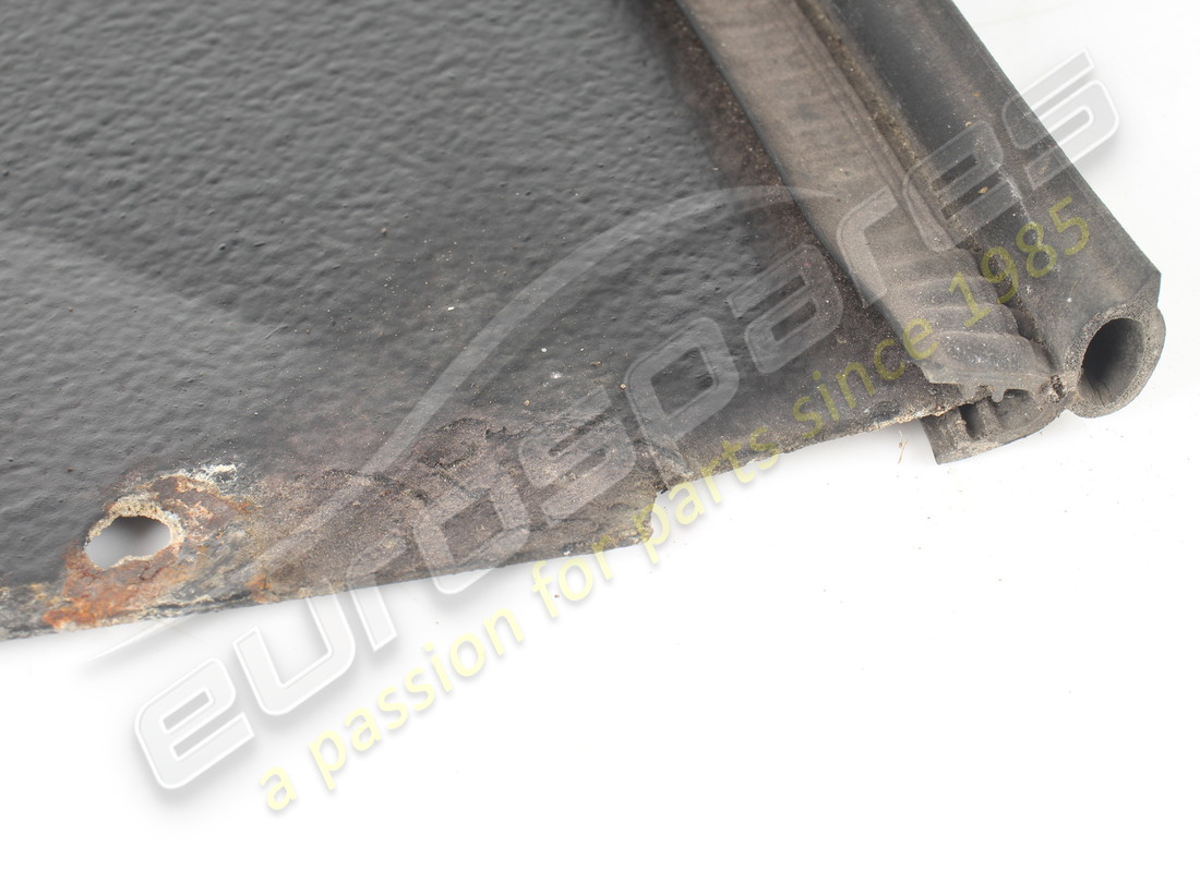 USED FERRARI WHEEL ARCH PANEL LH PART NUMBER 61755500 (2) used ferrari wheel arch panel lh part number 61755500 (2)