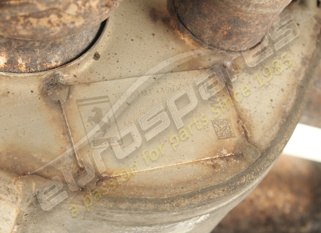 used ferrari rear rh silencer. part number 309364 (3)
