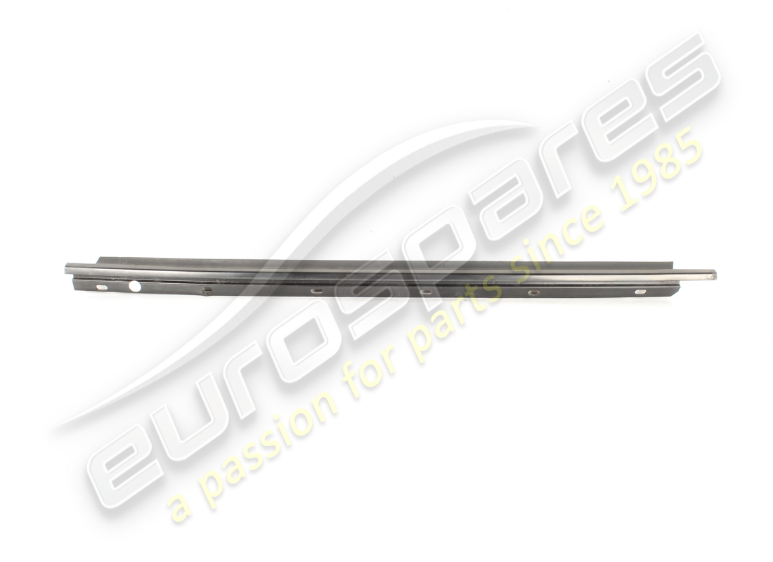 USED Maserati UPPER EXTERIOR TRIM PANEL ON FRONT LH . PART NUMBER 377700317 (1)